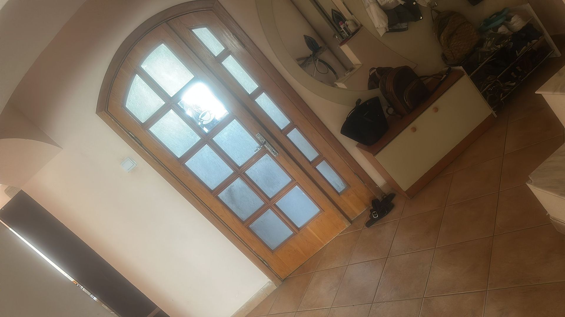 De vanzare aparatament 3 camere - zona Drumul Taberei - Poză 2