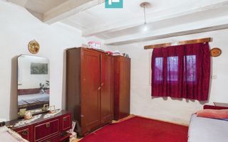 Casă cu 2 corpuri și 4 camere în Tauț - Poză 4