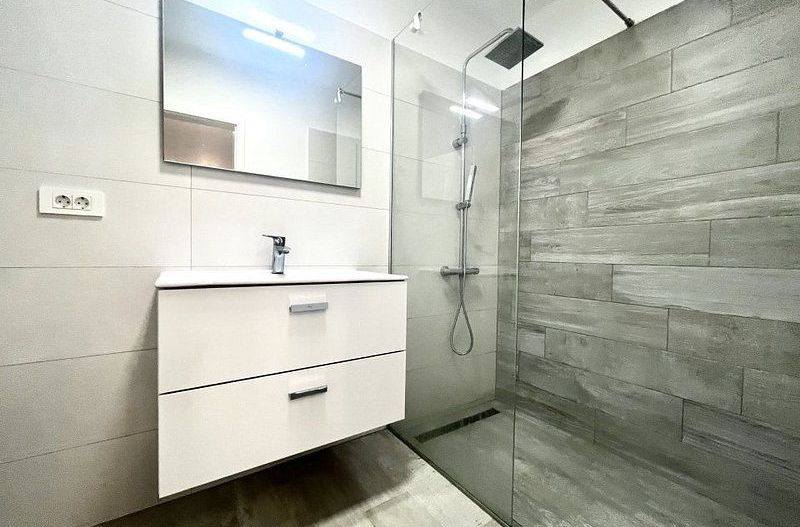 Apartament 3 camere, spațios si modern, terasa 20 mp, la intrare in Dumbrăvița - Poză 16