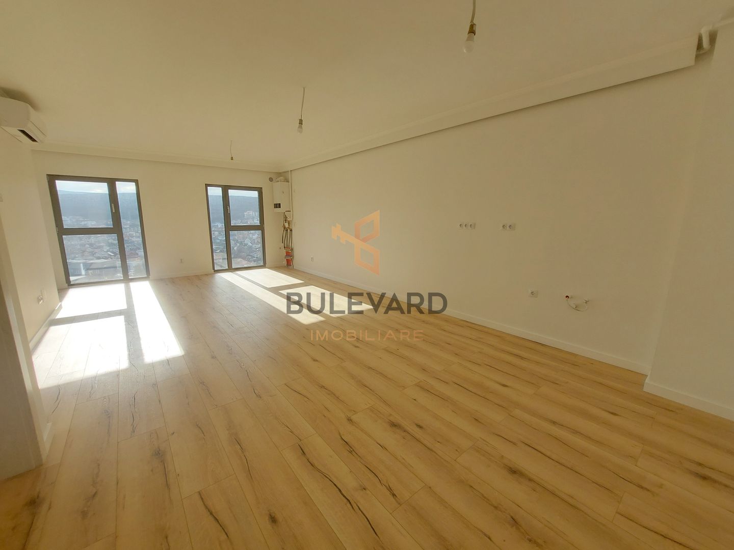 Apartament cu 2 camere finisaj premium, bloc nou. - Poză 1