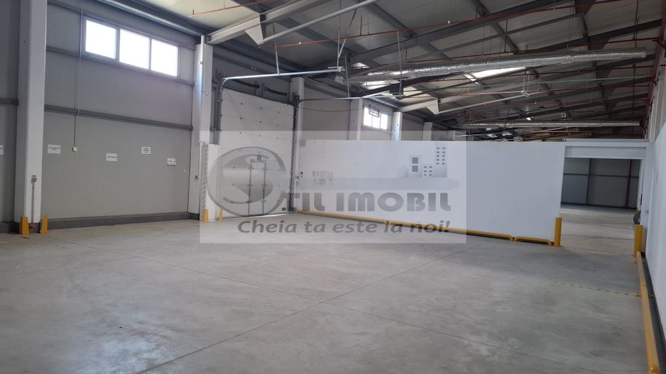 Spatiu depozitare de inchiriat,  suprafata 1600mp +200mp birou - Poză 3