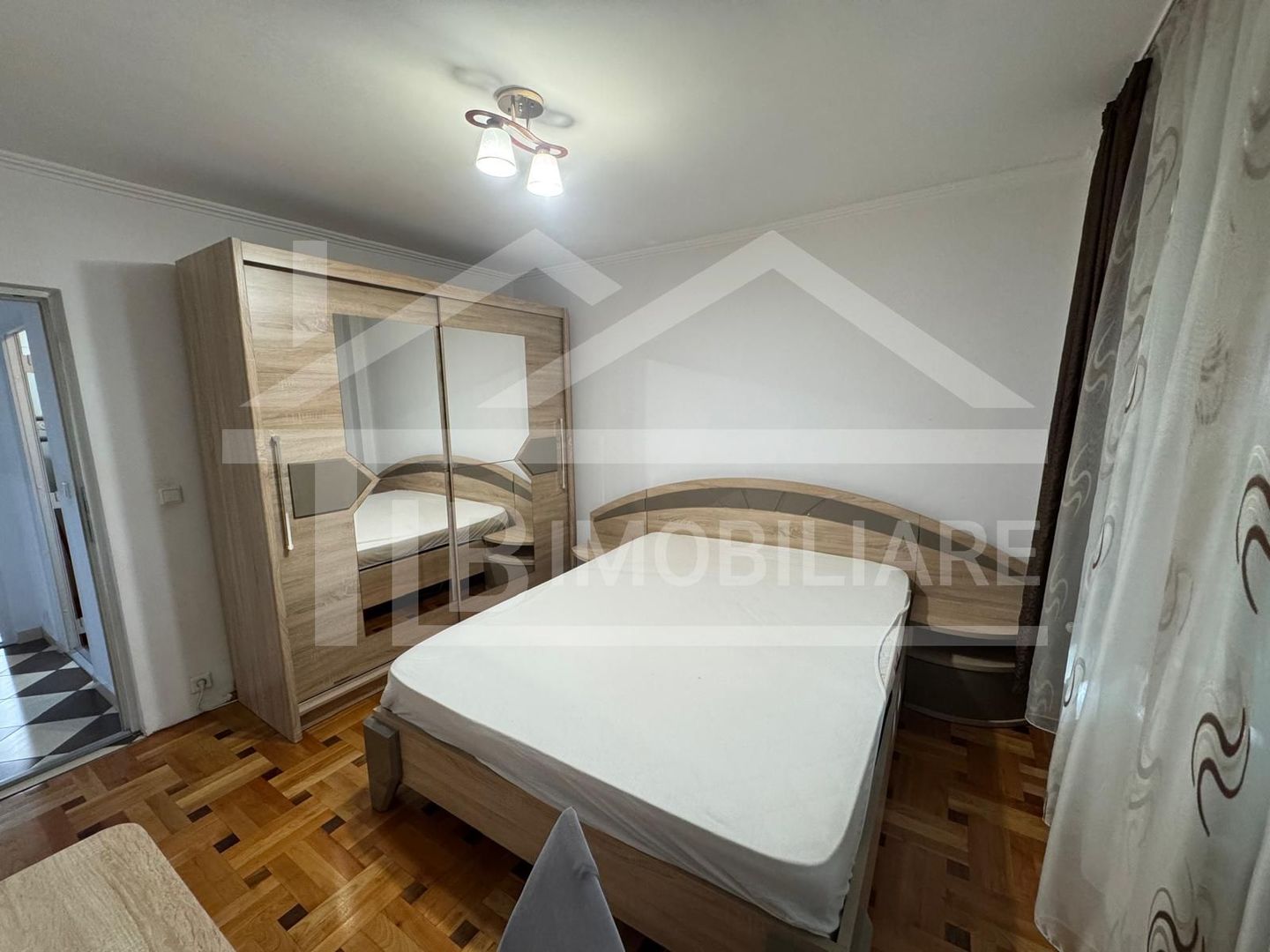 Apartament cu 3 camere, 65 mp, decomandat, Zona UMFST - Poză 2