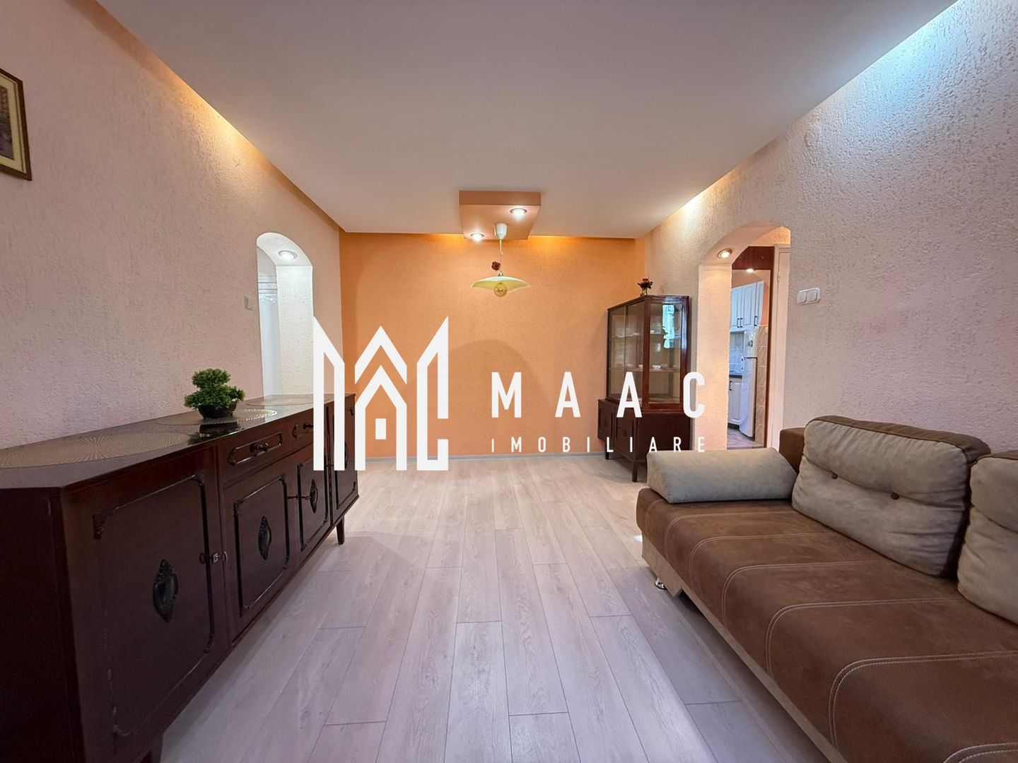 Apartament 2 camere | Etaj 1 | Balcon | Renovat | Central - Poză 12