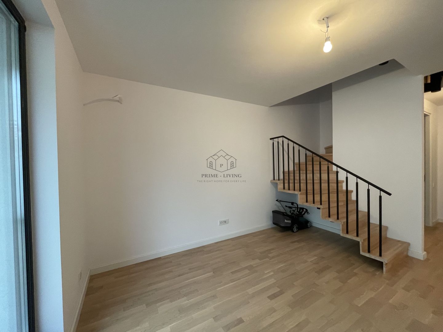 CASA NOU CONSTRUITA IN COMPLEX REZIDENTIAL LA VANZARE IN PIPERA - Poză 10