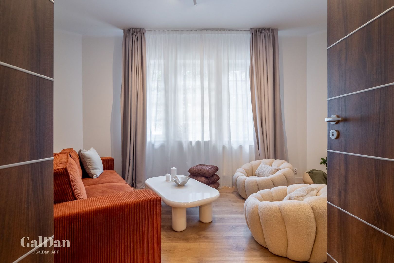 Apartament Premium cu 4 Camere | Ultracentral | GalDan Apartments - Poză 11
