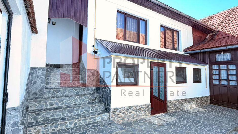 Casă tradițională cu 1800 mp teren  în Sohodol, Bran | Priveliște superba - Poză 8