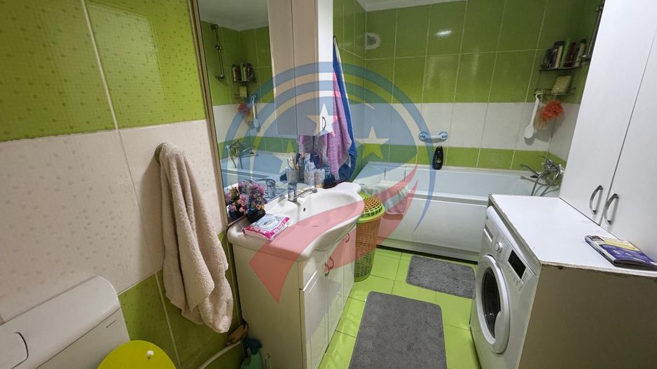 Casă cu 7 camere, în spatele stadionului - Poză 9