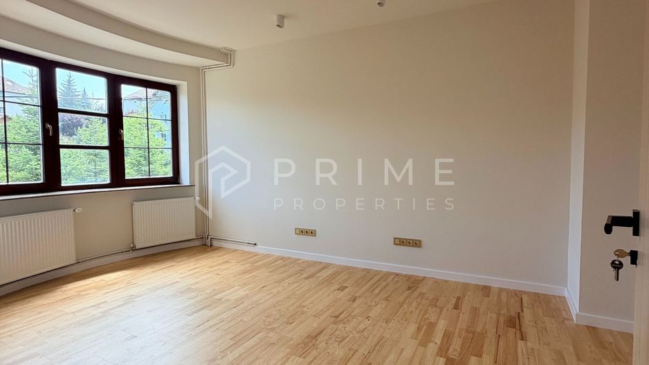 Spațiu de birouri PREMIUM | 160 mp | Vila renovată | Platou | Parcare - Poză 8