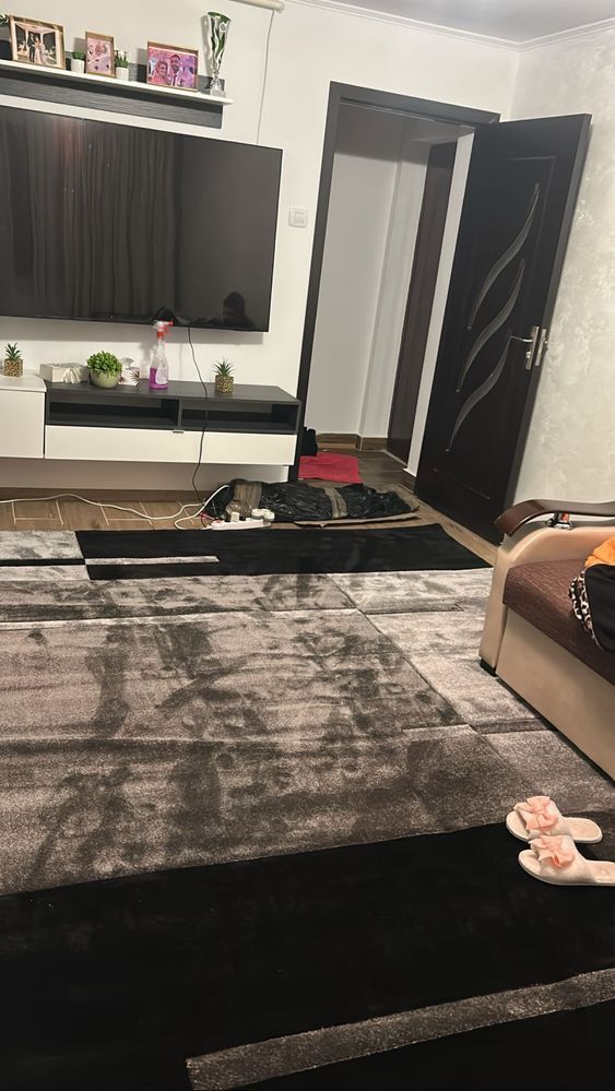 🏡 Apartament 1 cameră renovat, 30 mp, Micro 40,bloc mixt - Poză 2