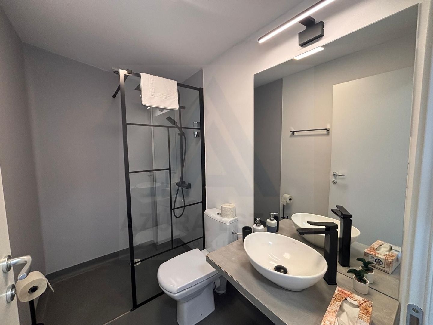 Pensiune PREMIUM 10 camere și Casă Individuală Valea Avrigului 4.600mp - Poză 20