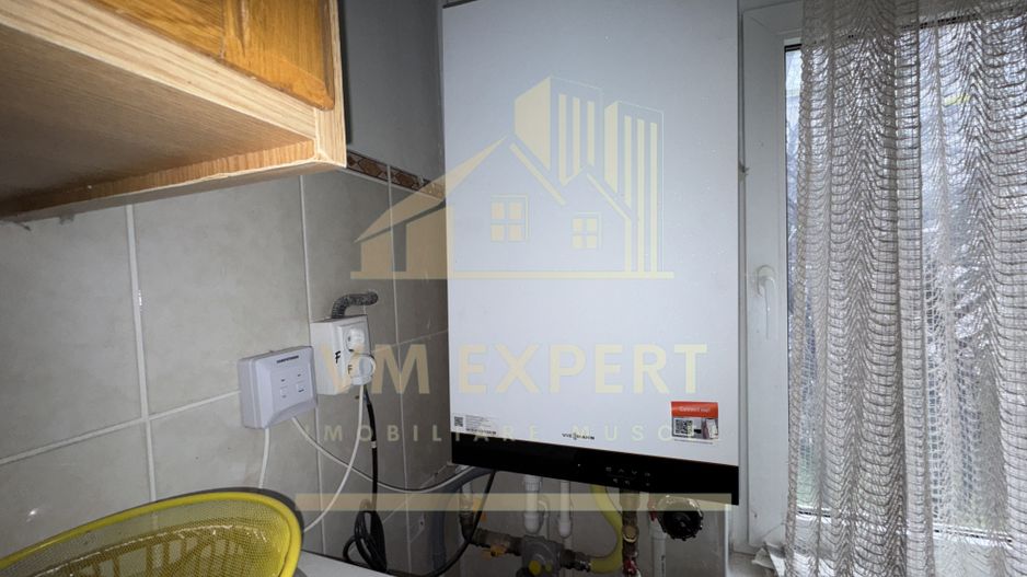 APARTAMENT 2 CAMERE ETAJ 2 CAMPULUNG VIȘOI - Poză 12