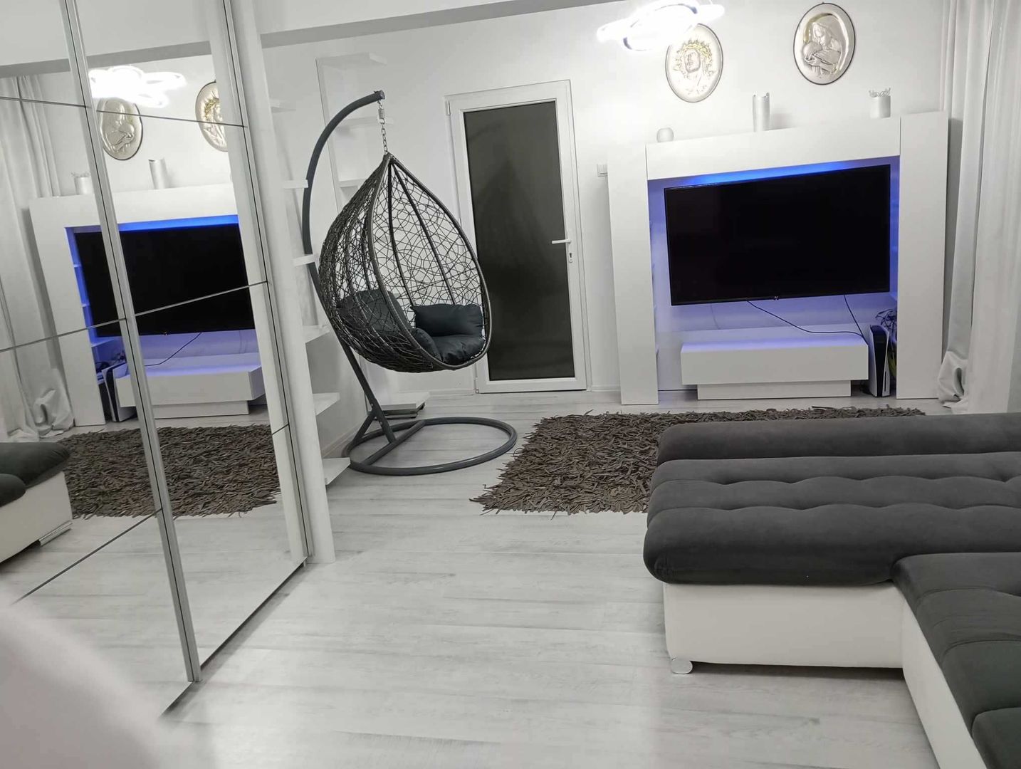 vând apartament 3 camere ultracentral, Satu Mare, - Poză 1