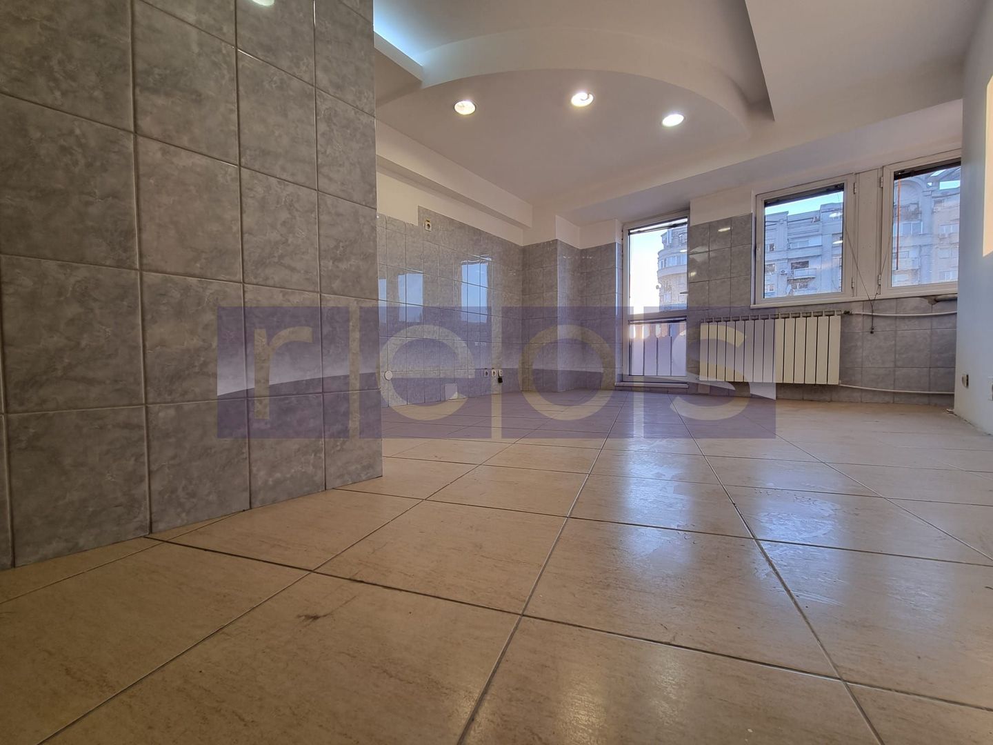 VANZARE SPATIU COMERCIAL | 30 CAMERE | ZONA UNIRII - Poză 34