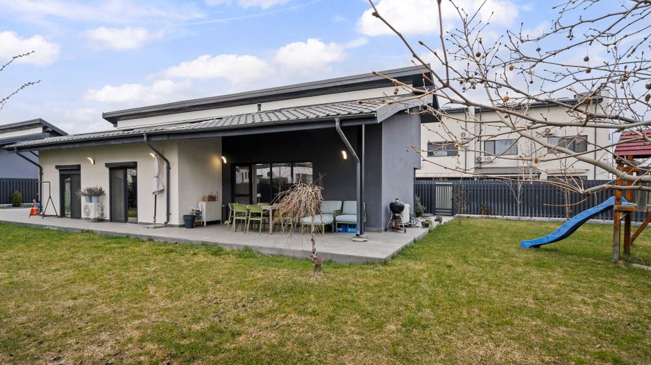 Vila pe parter cu 5 camere  | 655 mp teren | dotata cu panouri solare - Poză 3