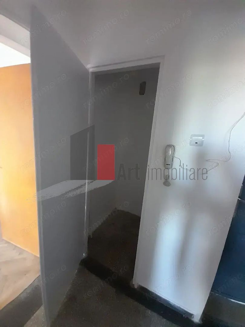 Apartament 4 camere Titan - Poză 3