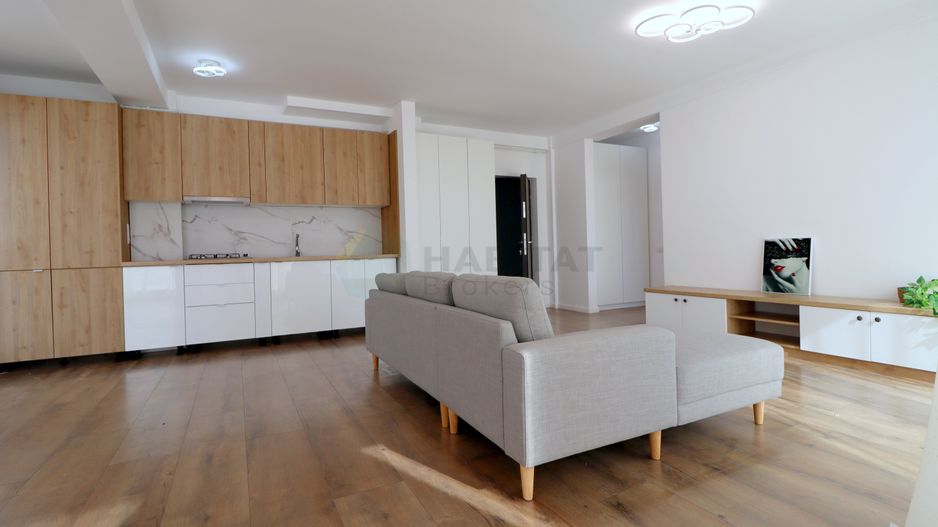 Apartament luminos, spatios, mobilat - Poză 10