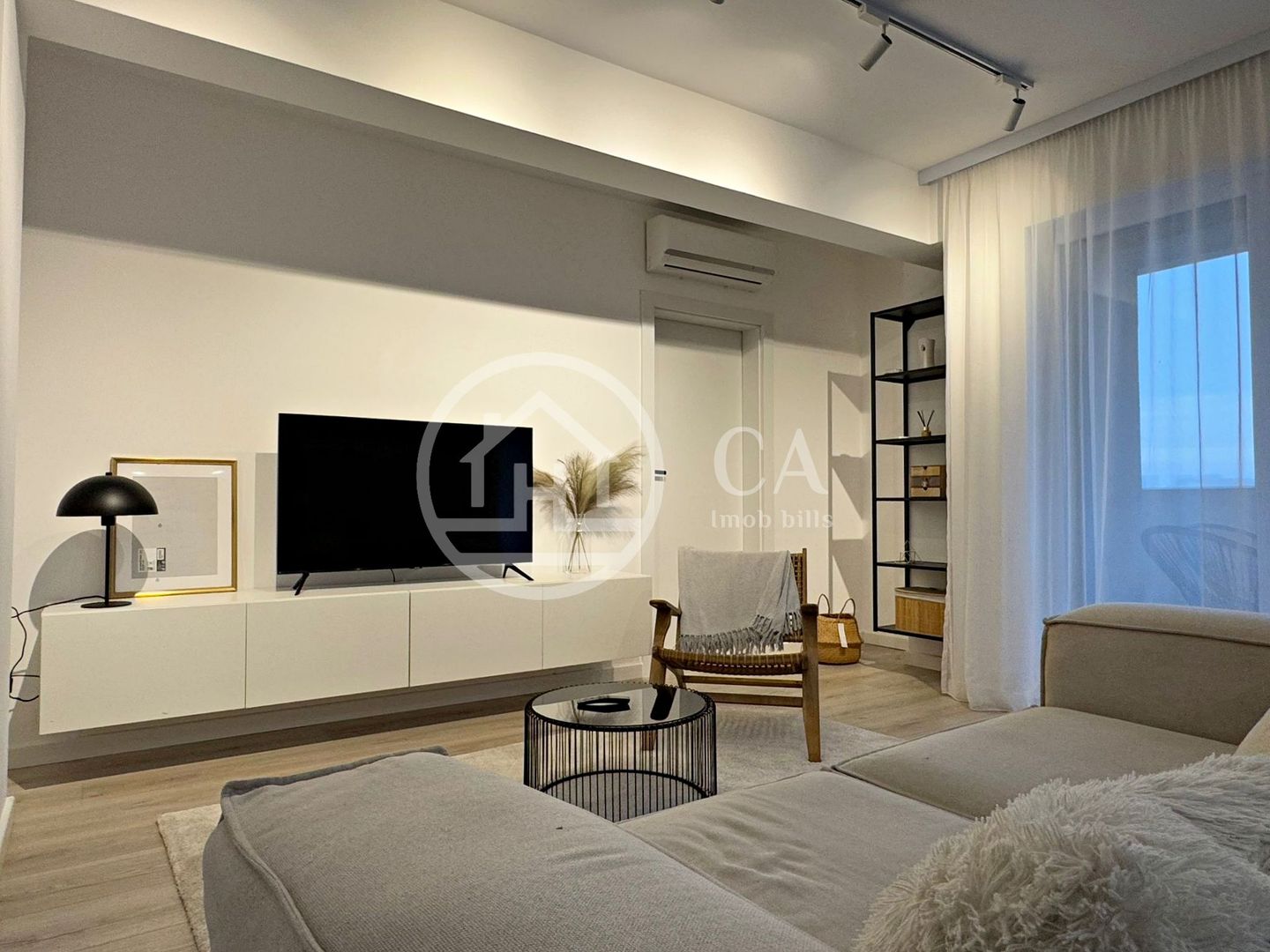 Apartament  LUX de închiriat cu 2 camere în zona Iosia, Oradea - Poză 2