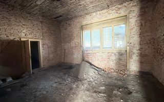 Apartament in Casă 2 camere Teren 100 mp / Str. 1 Dec. 1918 - Carei - Poză 6