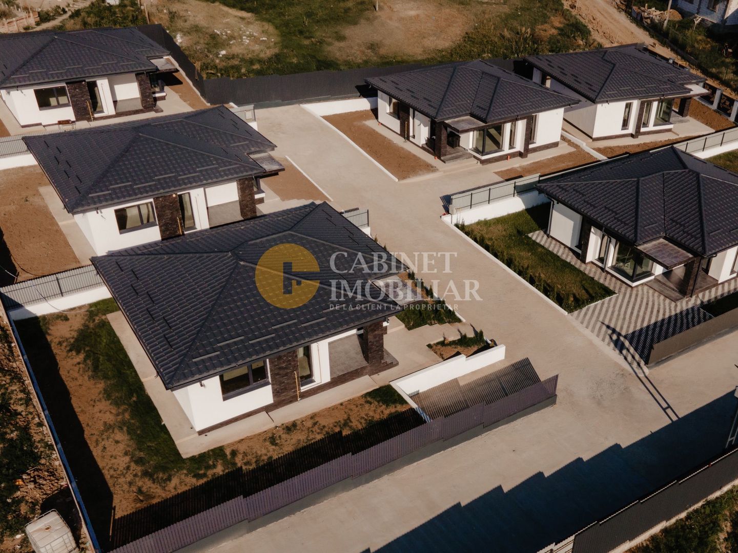 Casa individuala LA ASFALT - parter - PREMIUM - Visan, Bucium - Poză 5