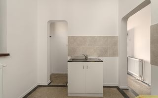 Piata Muncii, casa 87 mp totali, 179 mp curte libera, ideala birouri - Poză 27