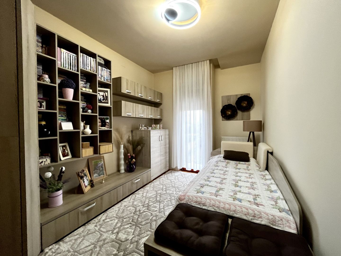 Casa spațioasă și primitoare cu garaj dublu, în Braytim – Soarelui - Poză 20