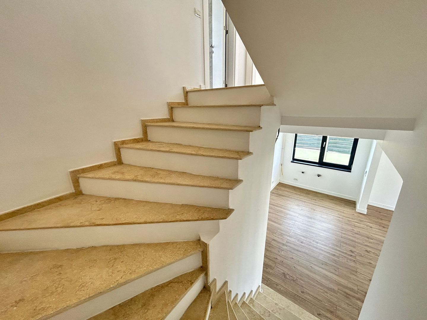 Duplex 5 camere Otopeni 23 August - Poză 14