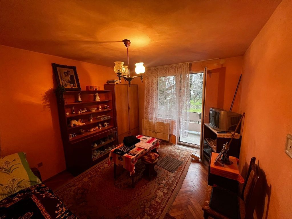 Vand Apartament 2 camere carpati 1 - Poză 3