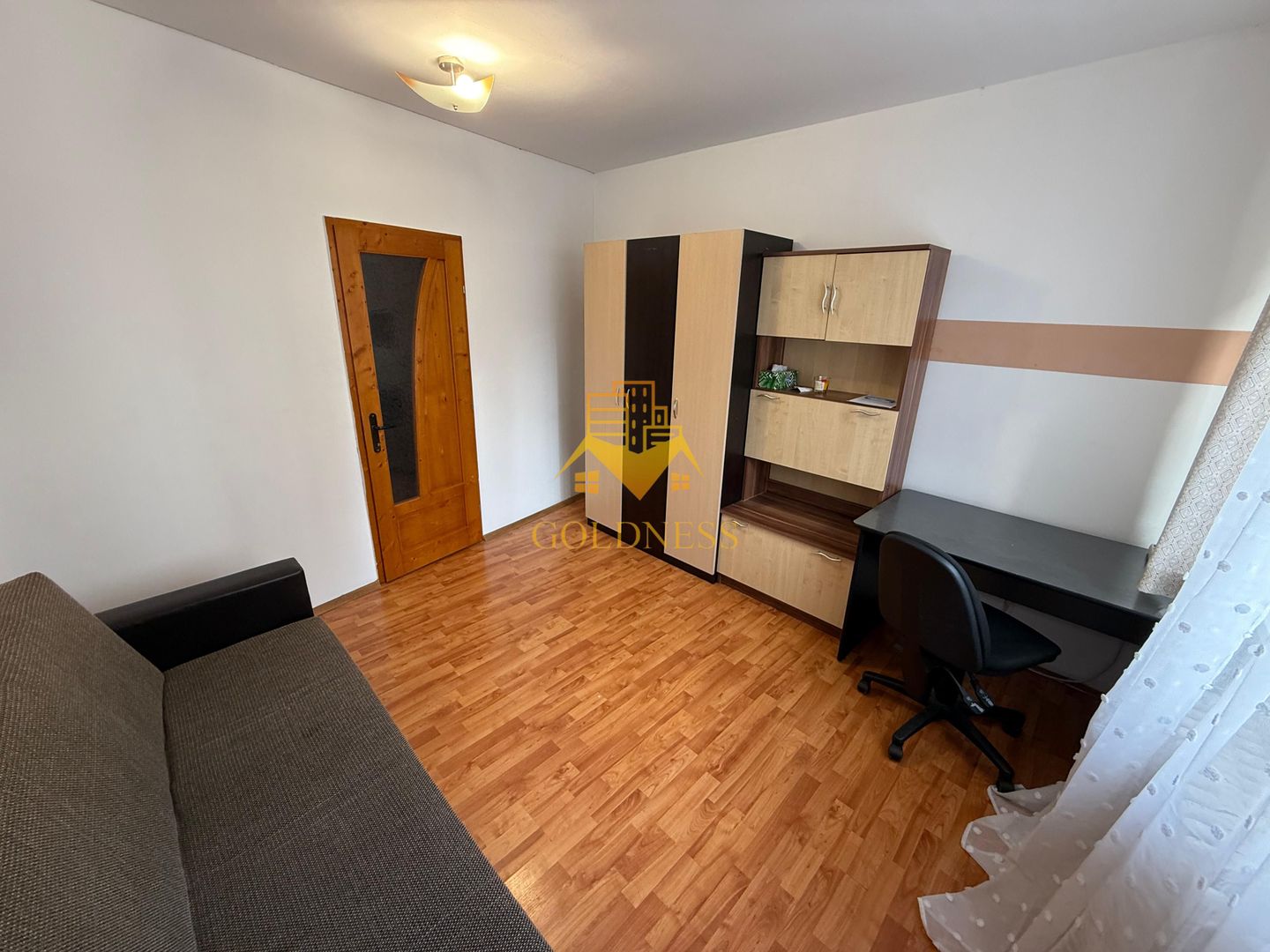 3 camere decomandate, balcon, Centru Piata Abator, Parcul Feroviarilor - Poză 3