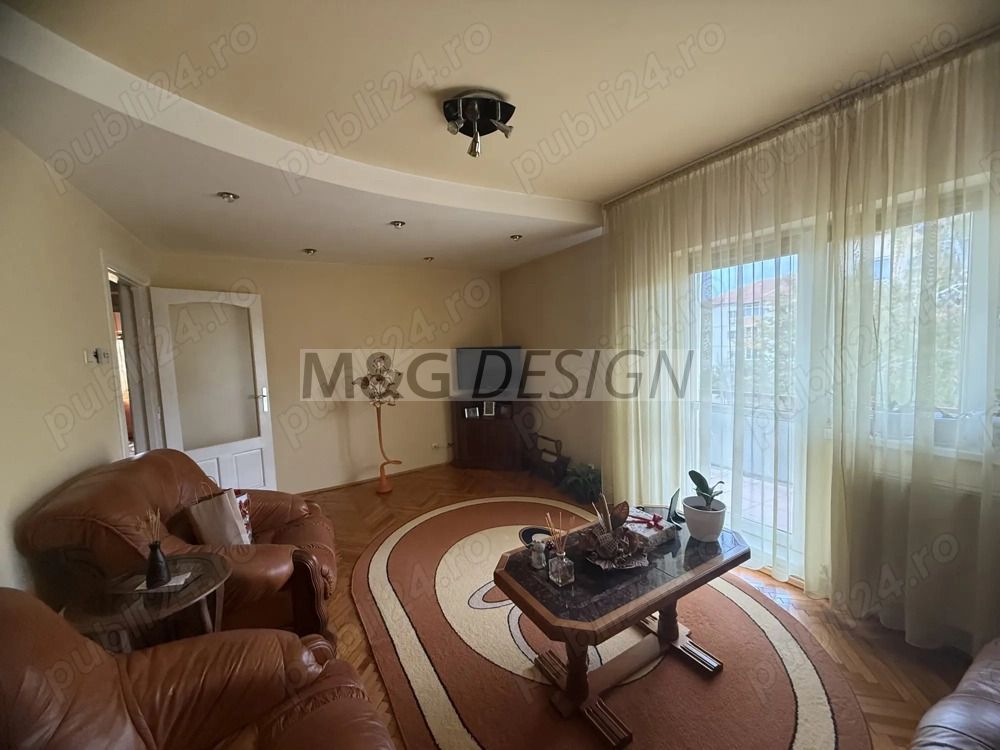 Apartament 3 camere Soarelui - Poză 2