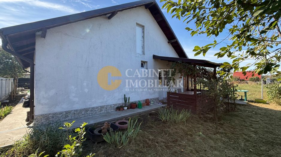 Aroneanu - Casa la asfalt - 420mp teren - 3 camere - Canalizare - Poză 4