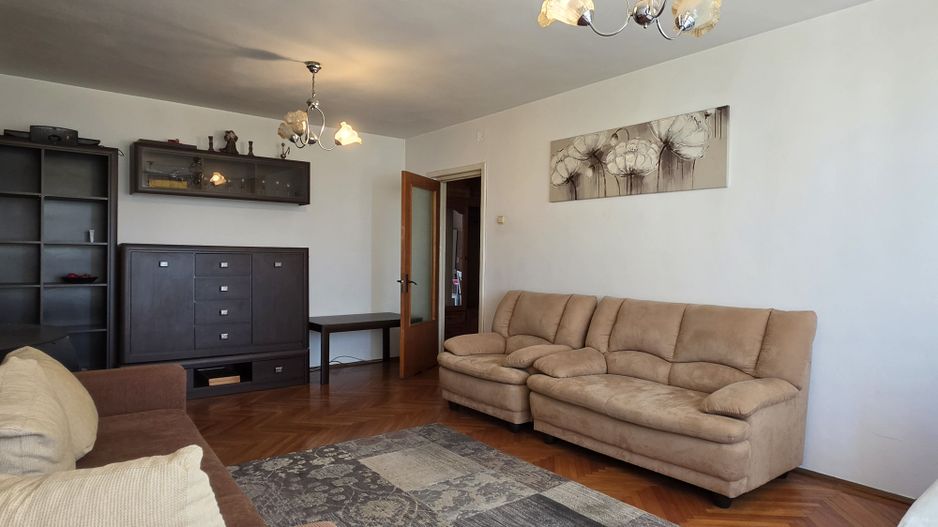 De vanzare  3 camere decomandat, Centrul Civic-Onix, bloc verde - Poză 1