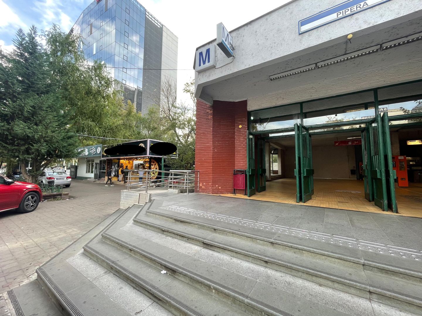 Spatiu Comercial | Vitrina 7ml | Metrou Pipera | Trafic Intens - Poză 1