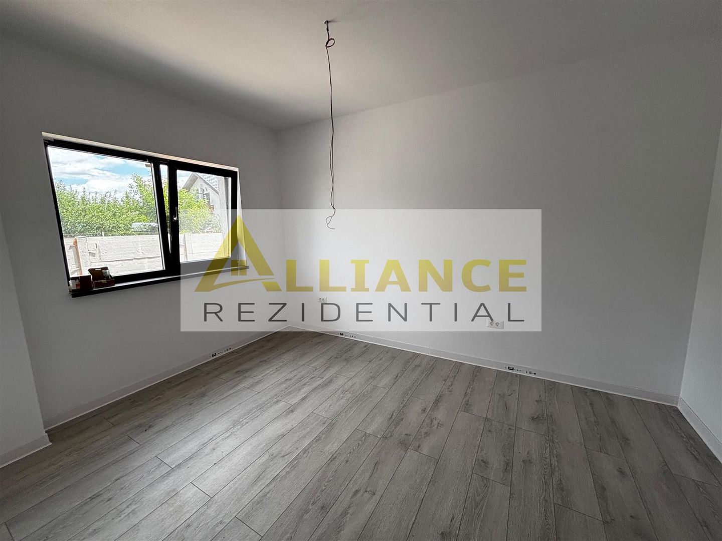 Casă individuală 4 camere 2 băi  130 metri utili! - Poză 5