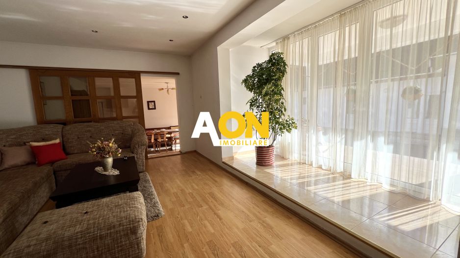 Casa de vanzare pretabila 2 familii, garaj, livada, comuna Pianu - Poză 1