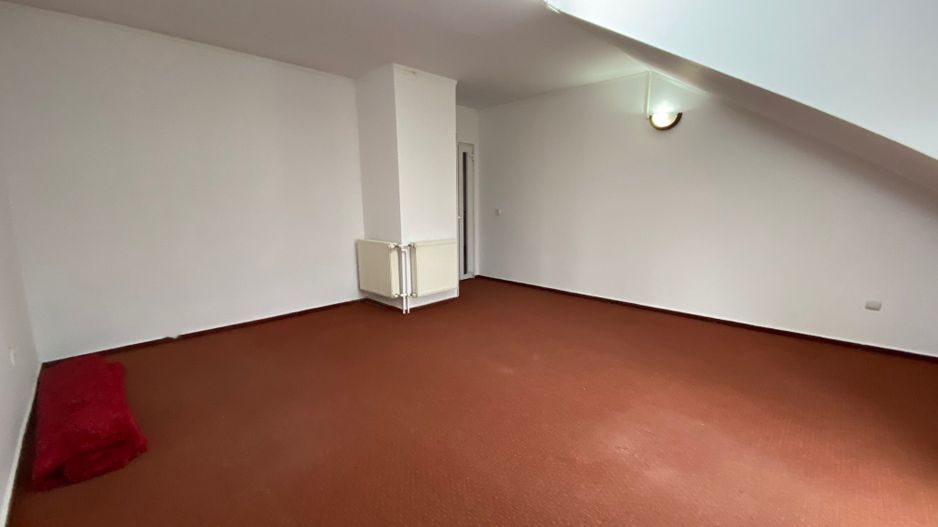 Vilă zona Liviu Rebreanu - Poză 17