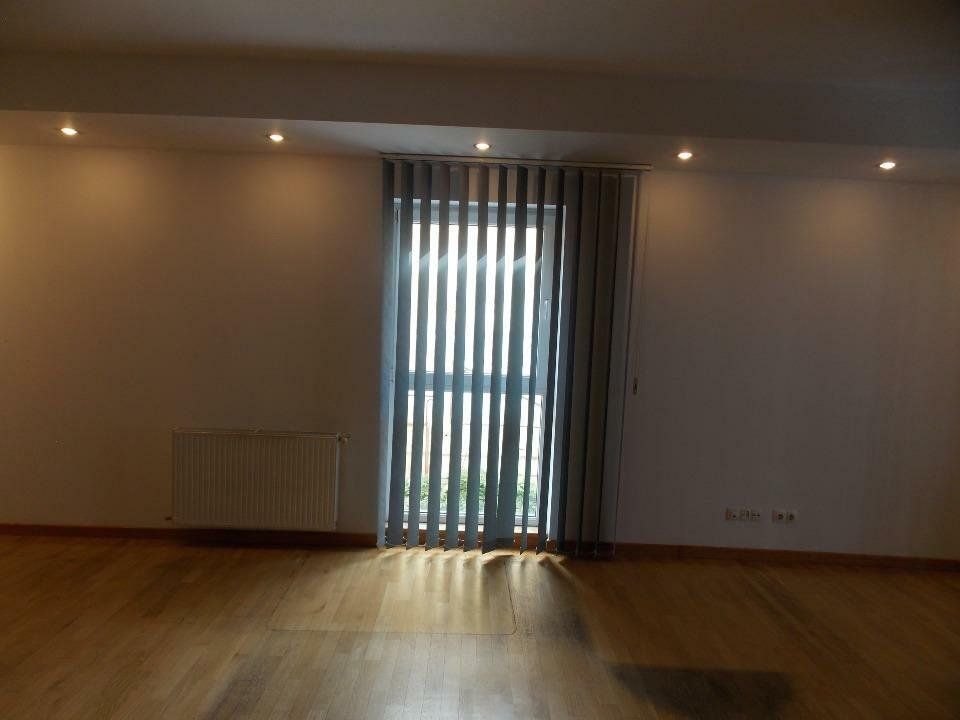 Inchiriez apartament - Poză 13