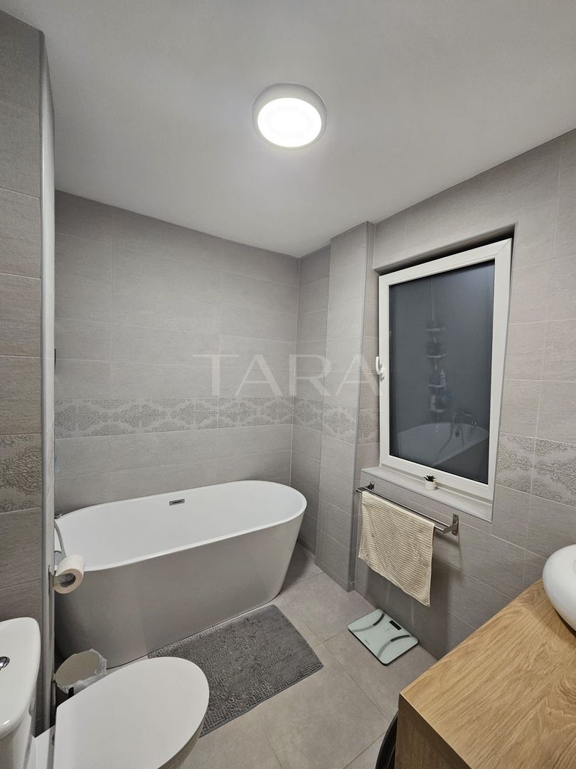Apartament 3 camere, terasă 34 mp, zonă liniștită. - Poză 8