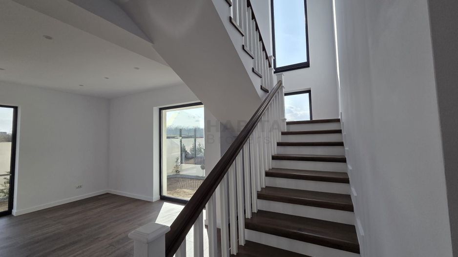 Casă modernă de vânzare în Tunari – construcție 2025, gata de mutare! - Poză 6