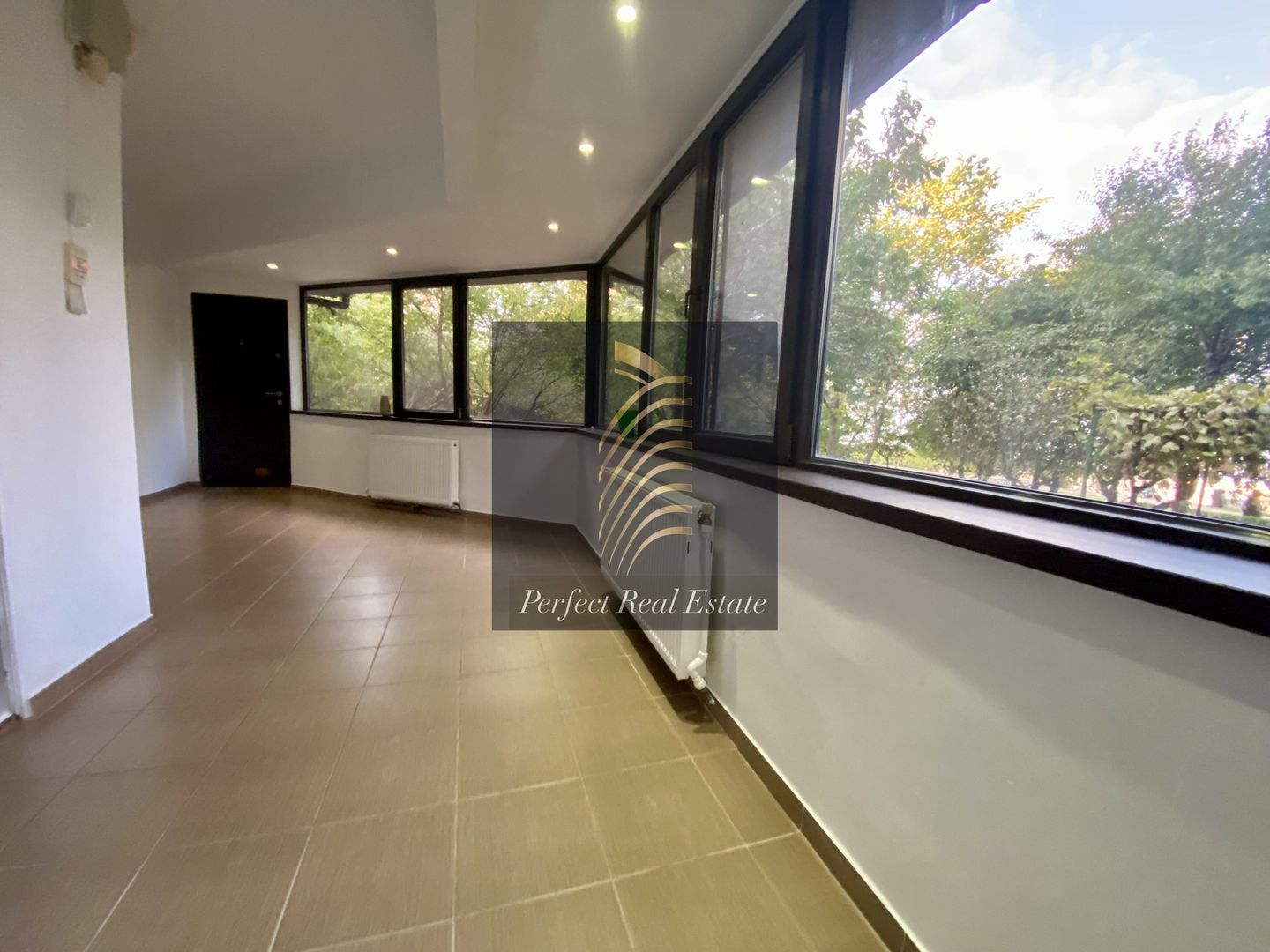 Apartament 3 camere vedere la mare Faleza Nord - Poză 3