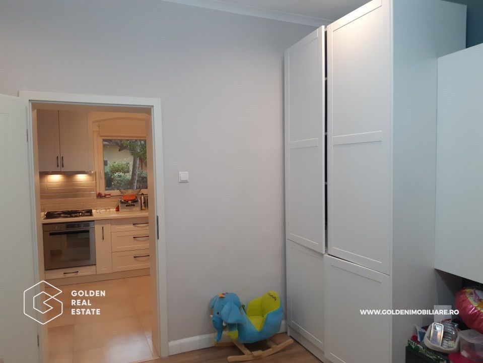 Casa mare, cu 4 apartamente a cate 1, 2, 3 și 4 camere fiecare - Poză 27