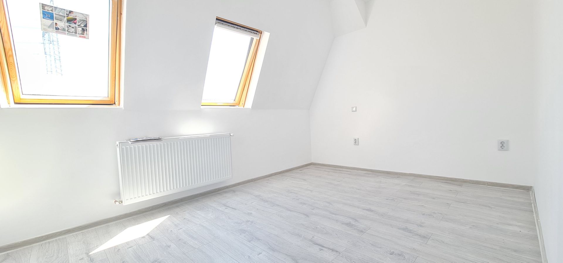 Casa finalizata intabulata in Cartier Izvor Tarlungeni Brasov - Poză 2