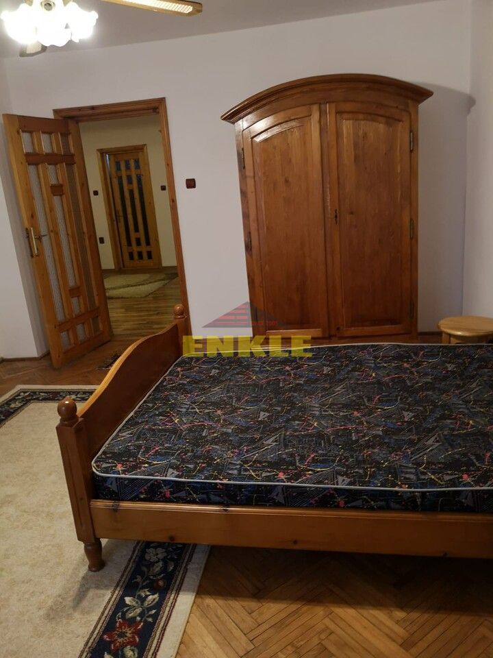 Apartament 3 cam. la vila,mobilat/utilat,600 euro cu utilitati incluse - Poză 9