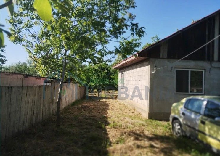 Casă de vânzare pe malul Prutului – Moreni, Iași, teren 960 mp, zonă liniștită - Poză 2