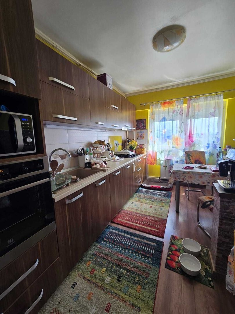 BRASADAS vinde ap 4 cam etaj 8 Centru Nou. - Poză 5