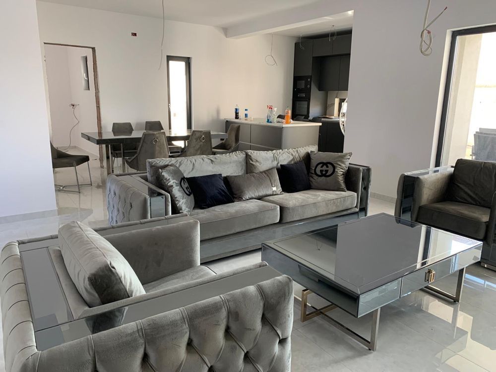 Duplex despartit prin garaj -Dumbravita - zona Lidl - Poză 4