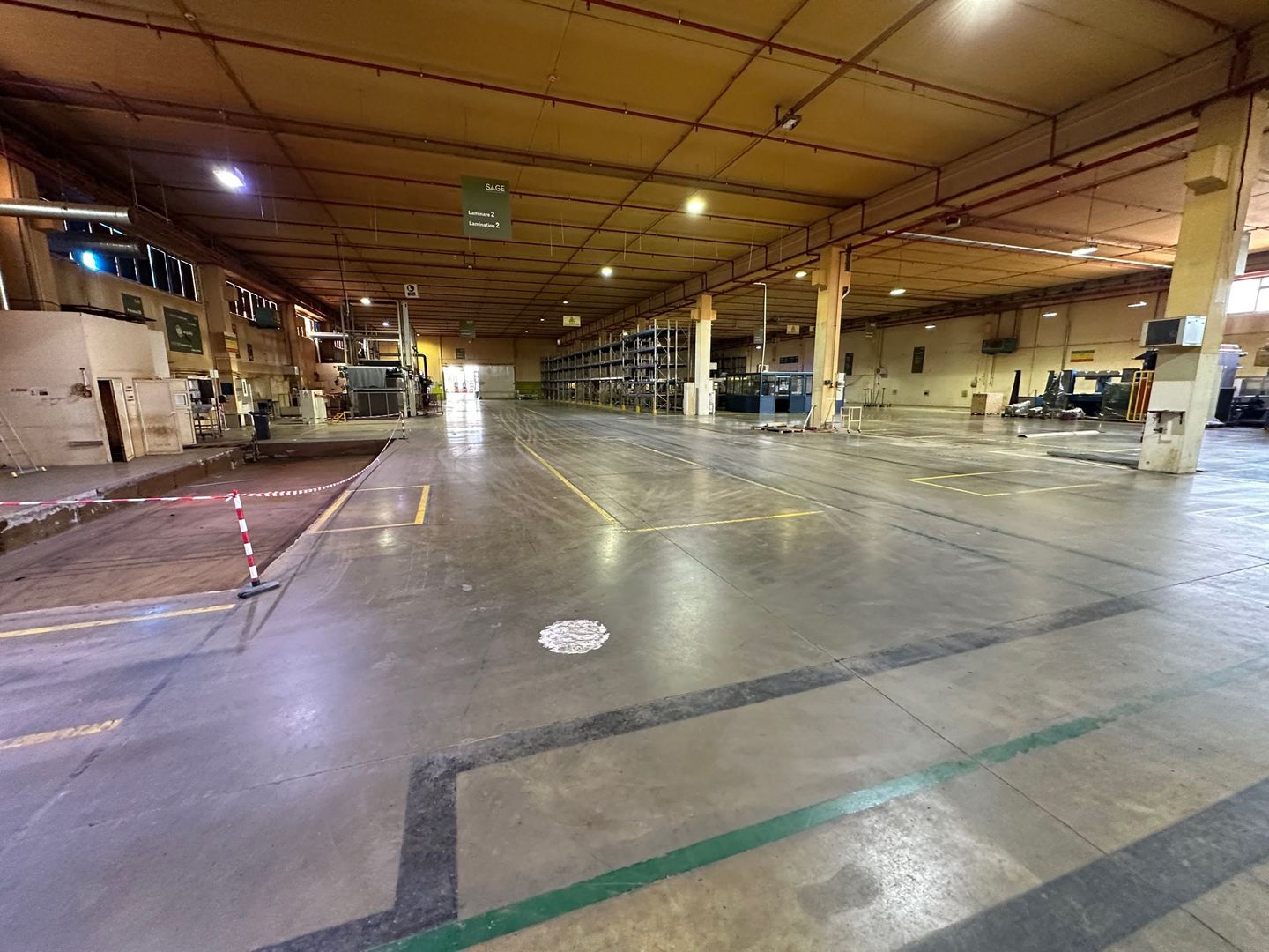 Hala de productie in Calea Sagului - Poză 2