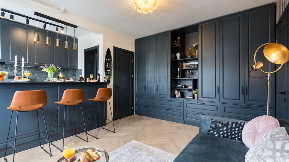 O Vacanță Permanentă în Inima Capitalei, Bulevardul Magheru - Poză 1