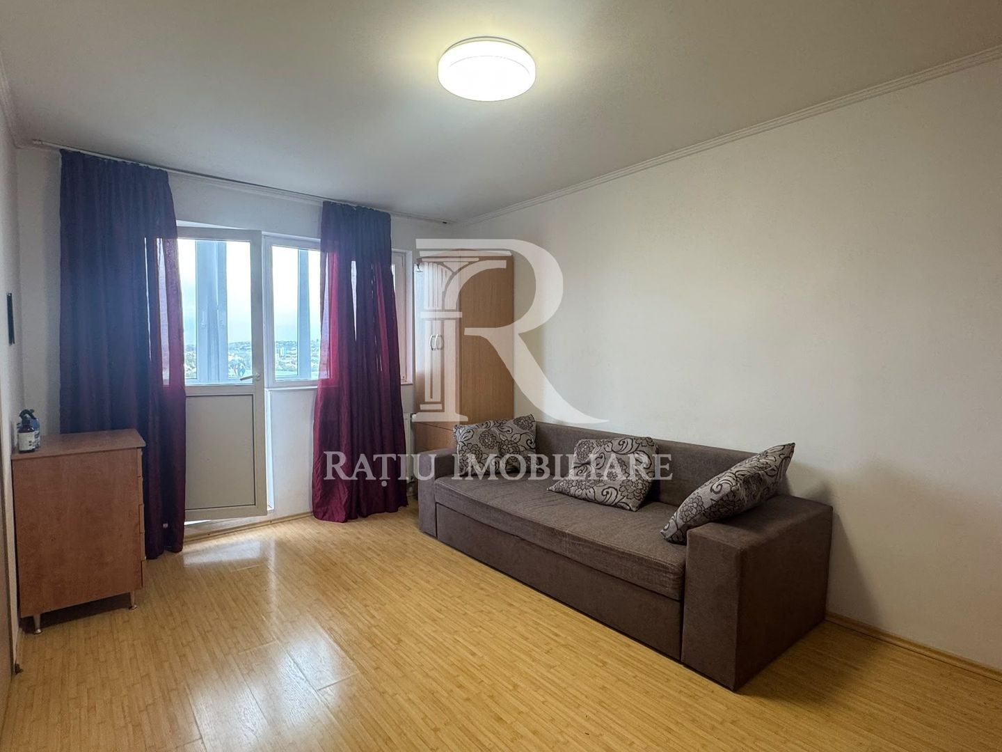 De inchiriat | Apartament cu o camera |  vedere panoramica | Nufarul - Poză 2