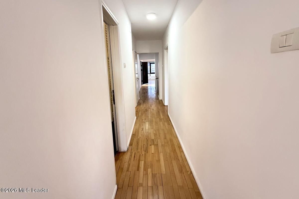 Polona - Duplex 256 mpu, 6 camere, etaje 6+7, panorama, terase 52 mp - Poză 30