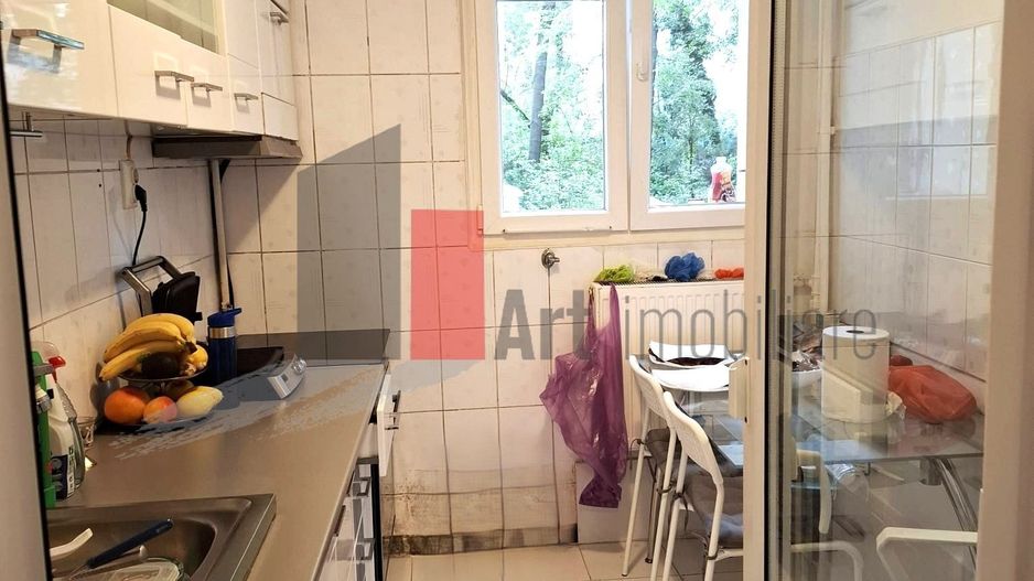 Apartament 3 camere decomandat, bloc H, Str.Rotundă, parter - Poză 4